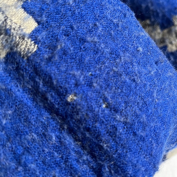 Wilfred / Aritzia wool blanket scarf, royal blue diamond - Picture 7 of 8